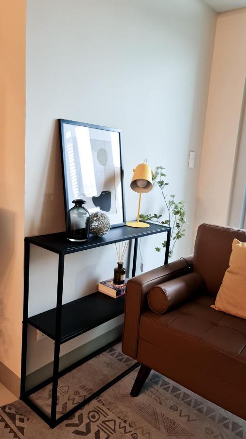 Luxe Bonifacio Global City Taguig Uptown Condo Hotel 1 Bedroom Suite المظهر الخارجي الصورة