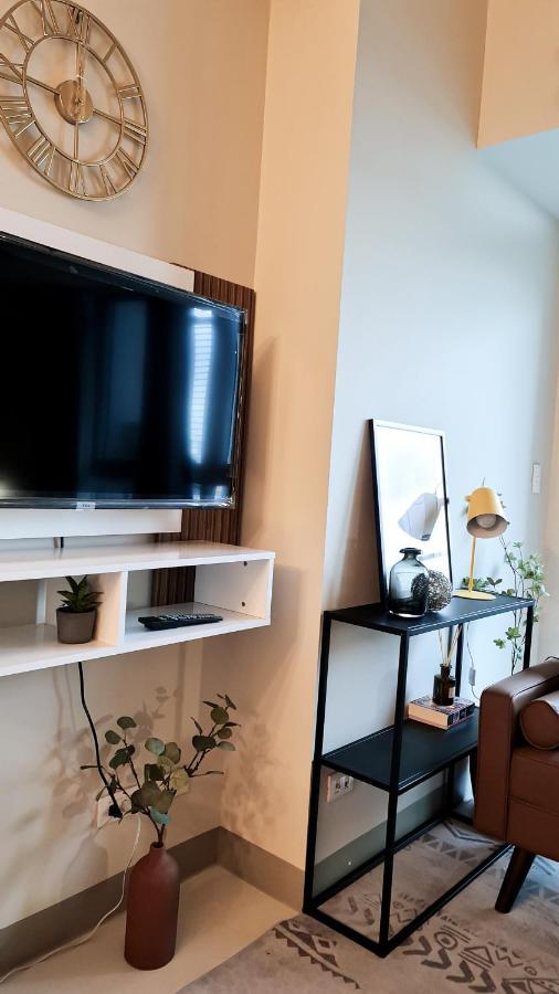 Luxe Bonifacio Global City Taguig Uptown Condo Hotel 1 Bedroom Suite المظهر الخارجي الصورة